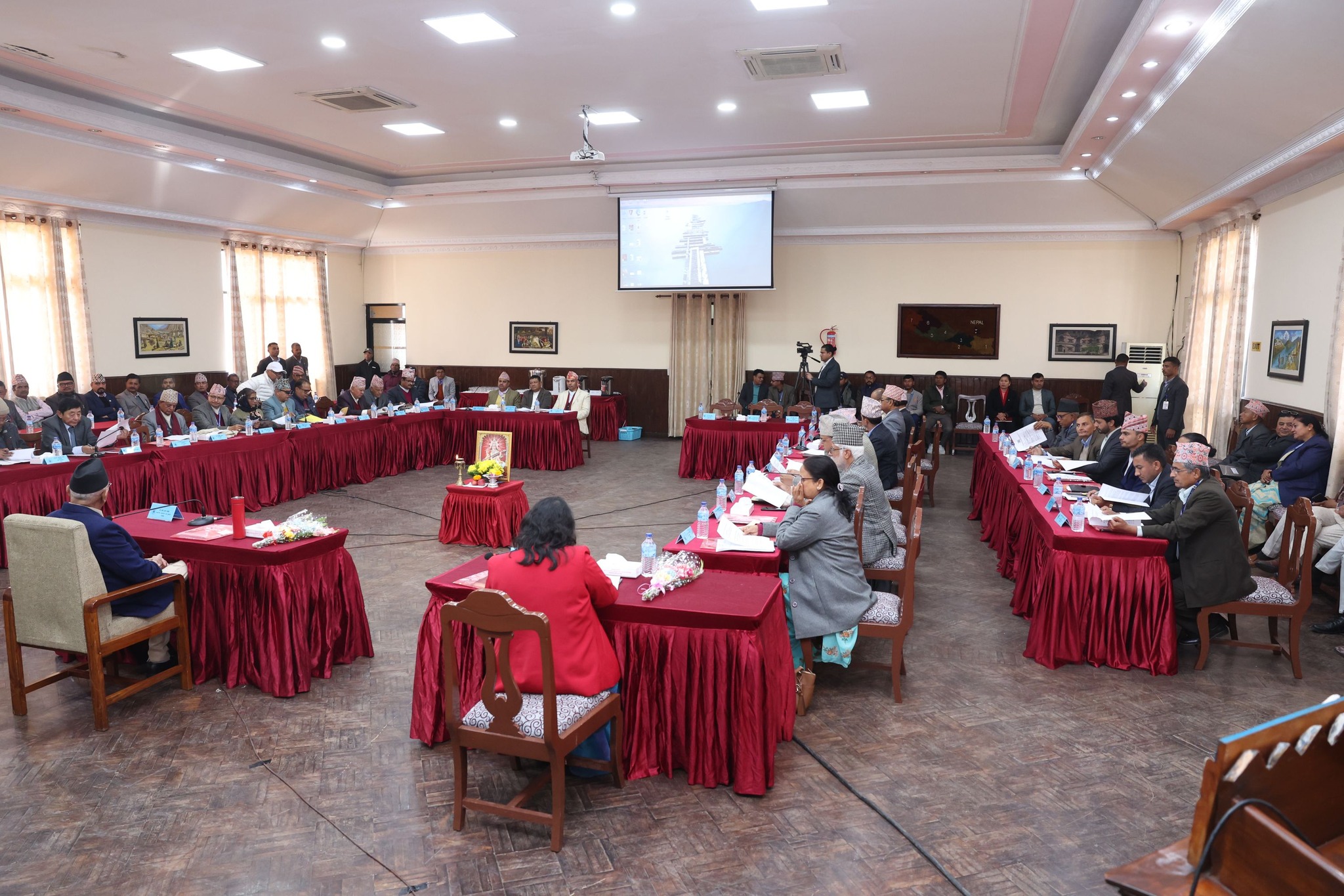 विश्वविद्यालय सभाको ७७औं वैठक